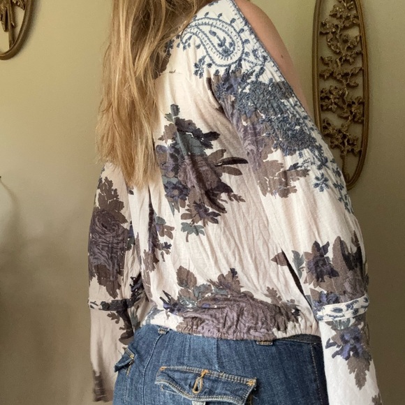 Free People Bainbridge Bell Sleeve Top - Picture 5 of 13